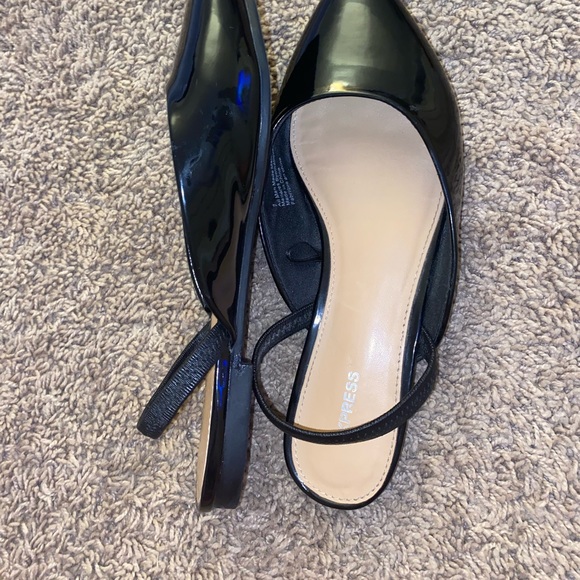 Flats - Picture 3 of 4